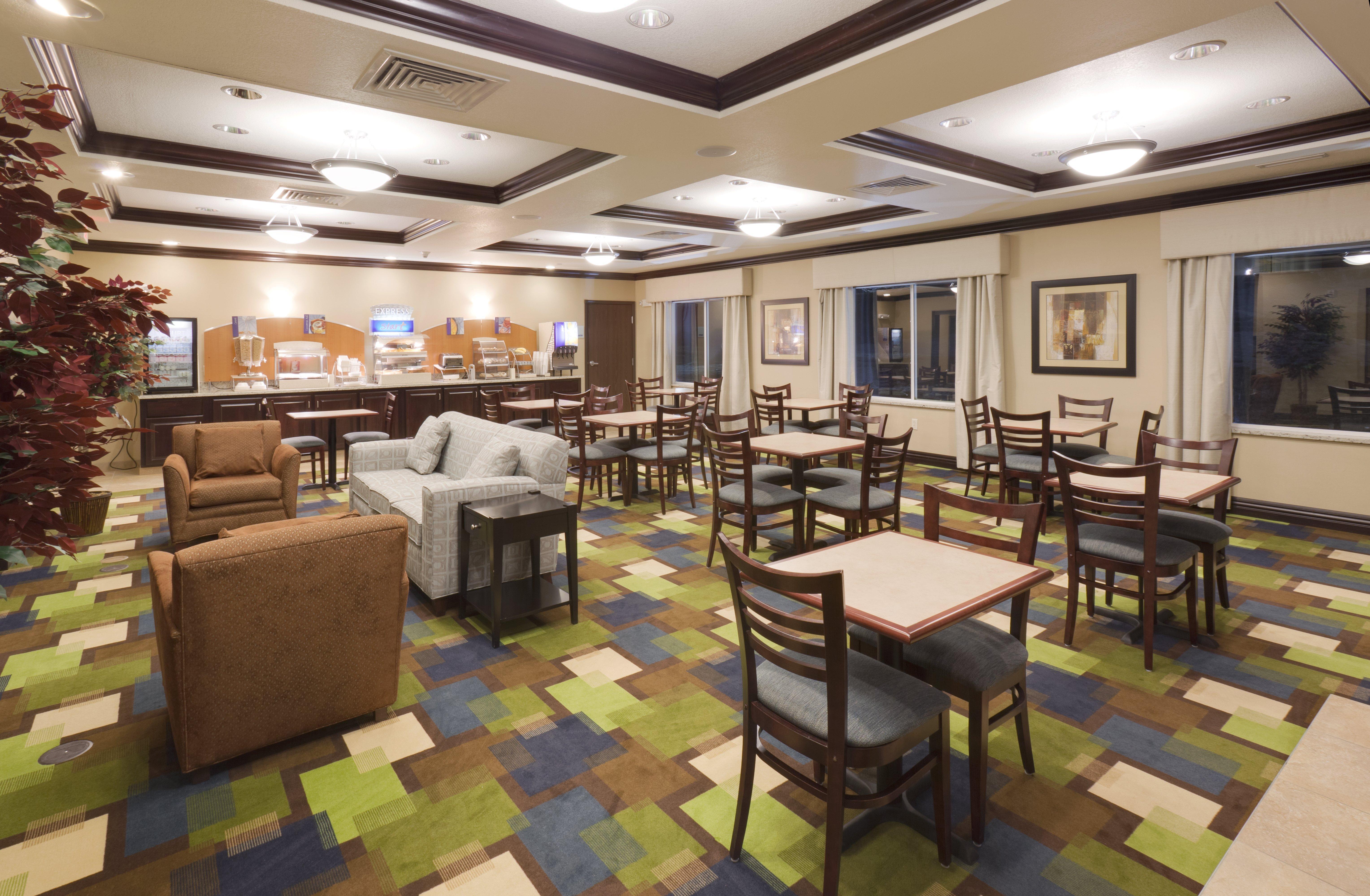 Holiday Inn Express & Suites - Omaha I - 80, An Ihg Hotel Gretna Kültér fotó
